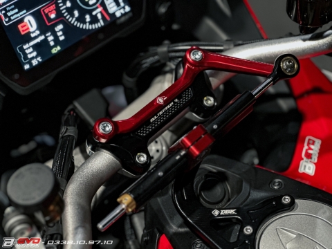DUCATI MULTISTRADA V4S PIKES PEAK 2023 NÂNG  CẤP LOẠT ĐỒ CHƠI CỰC CHẤT KHI VỪA LĂN BÁNH